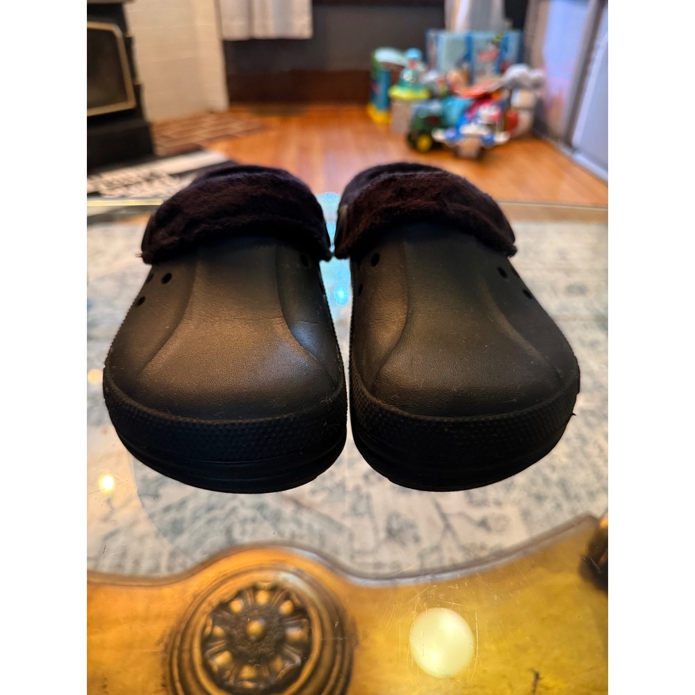 Crocs Mammoth Black Faux Fur Lined Clogs Slip On Shoes Mens 6 Womens 8 - Picture 3 of 9